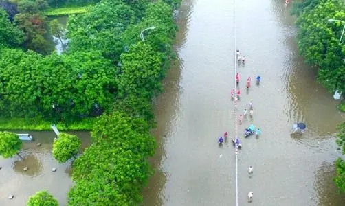 辽宁一网民辱骂受灾河南人民被拘十日，你觉得这个处罚合理吗？