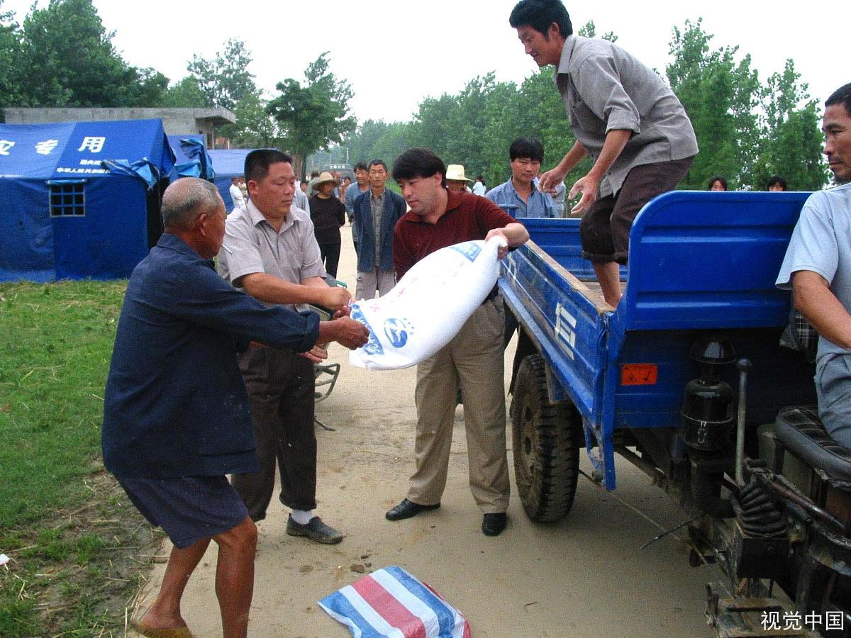 河南济源两位防汛落水干部已确认遇难，这两位干部为防汛做出了哪些努力？