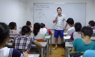 如何看待学霸自办培训班收费这件事儿？