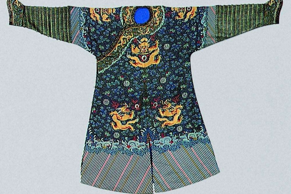 太子服与龙袍有什么差别