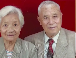 两95岁老人同年同月同日出生，分别60年后重逢结婚，这是一种什么缘分？