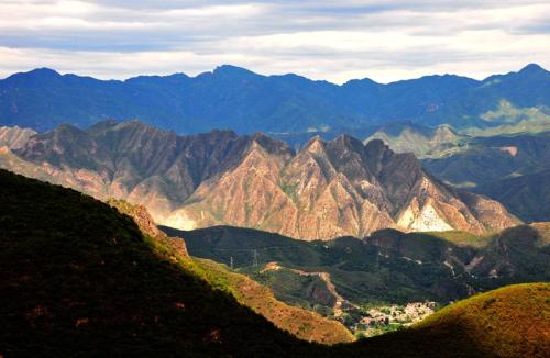 天津附近有山有水的那种旅游景点？