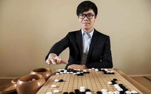 柯洁痛失世界棋王赛冠军，失败对他会有什么帮助？